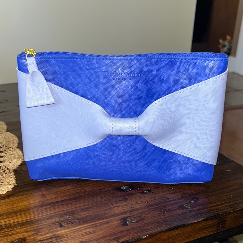 Elizabeth Arden Cosmetic Bag